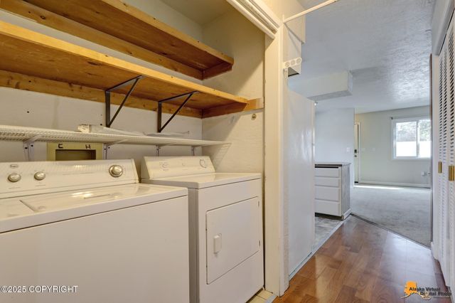 3949 Starburst Circle, Anchorage, AK 99517