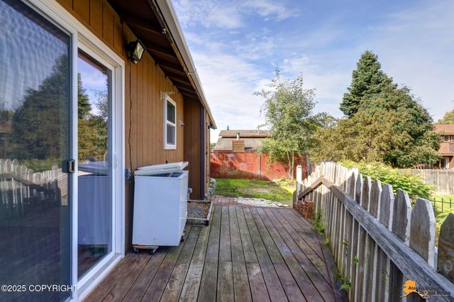 3949 Starburst Circle, Anchorage, AK 99517