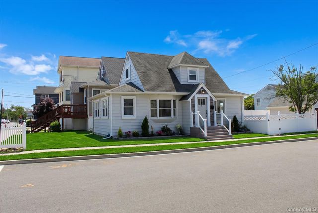 9 Franklin Street, East Rockaway, NY 11518