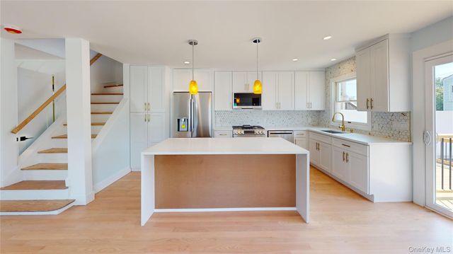 9 Franklin Street, East Rockaway, NY 11518