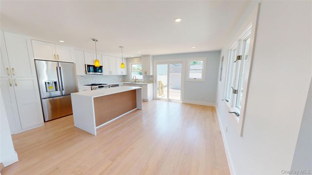 9 Franklin Street, East Rockaway, NY 11518