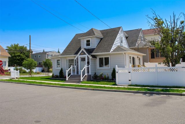9 Franklin Street, East Rockaway, NY 11518