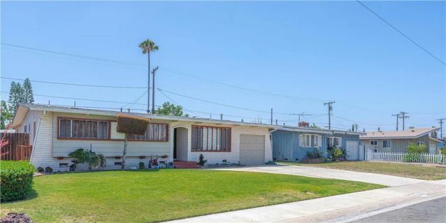 2200 E Blanchard, Anaheim, CA 92806