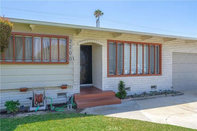2200 E Blanchard, Anaheim, CA 92806