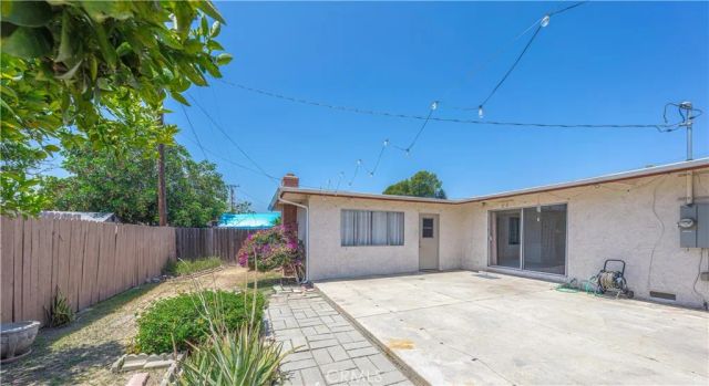 2200 E Blanchard, Anaheim, CA 92806