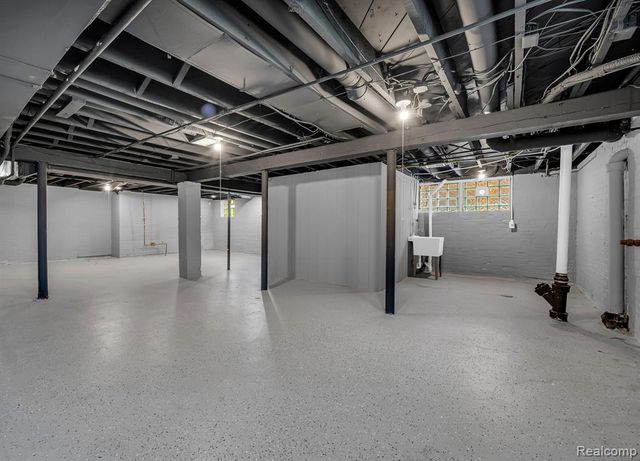 1667 Edison Street, Detroit, MI 48206