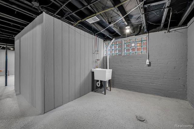 1667 Edison Street, Detroit, MI 48206