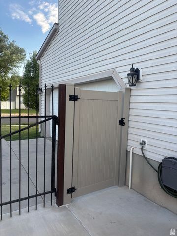 1855 E BOULDER ST, Eagle Mountain, UT 84005