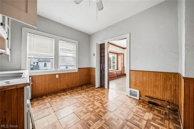 4697 E 85th Street, Garfield Heights, OH 44125