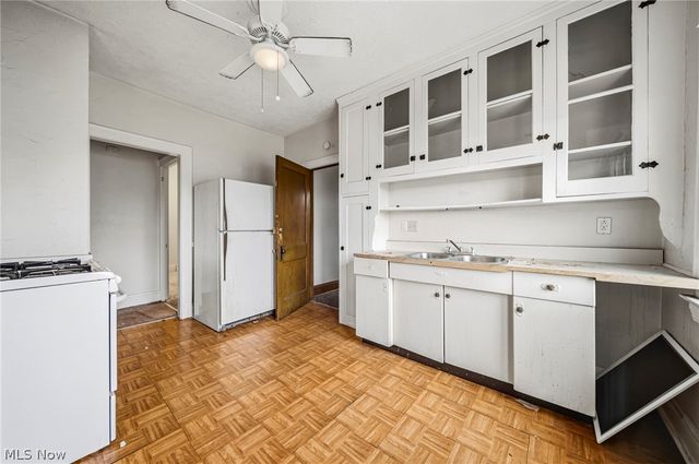 4697 E 85th Street, Garfield Heights, OH 44125