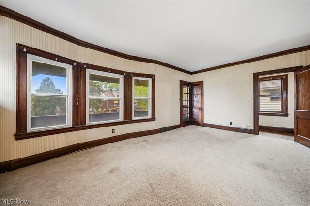 4697 E 85th Street, Garfield Heights, OH 44125