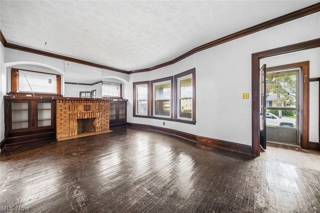 4697 E 85th Street, Garfield Heights, OH 44125