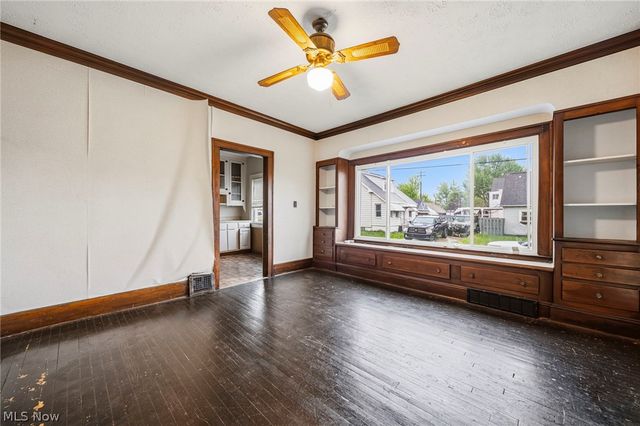 4697 E 85th Street, Garfield Heights, OH 44125