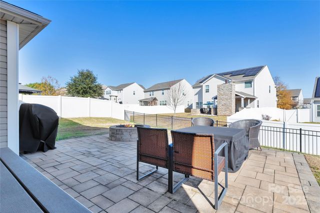 374 Moses Rhyne Drive, Mount Holly, NC 28120