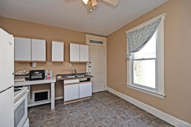 327 Crestline Avenue, Cincinnati, OH 45205