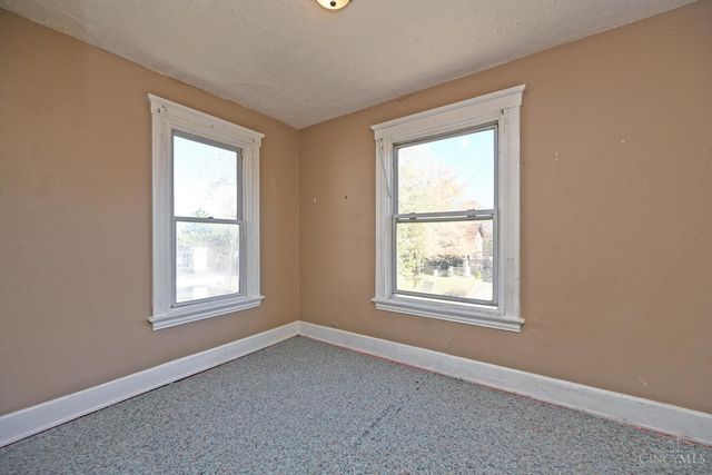 327 Crestline Avenue, Cincinnati, OH 45205