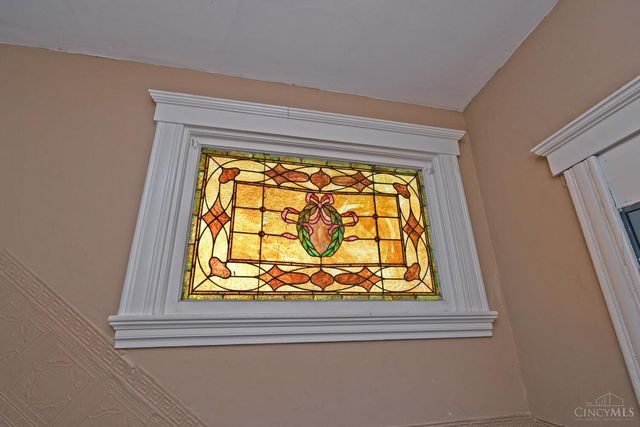 327 Crestline Avenue, Cincinnati, OH 45205