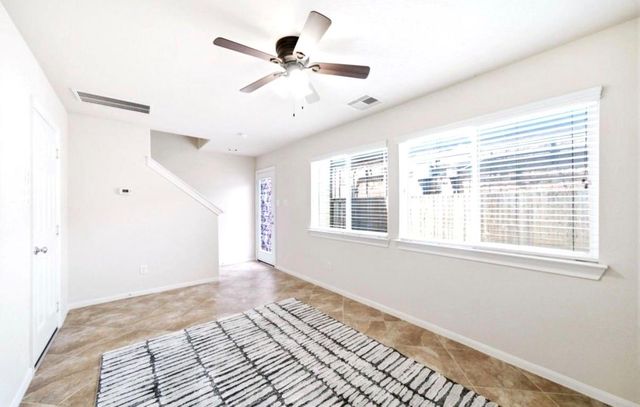 6363 Fairdale Lane L, Houston, TX 77057