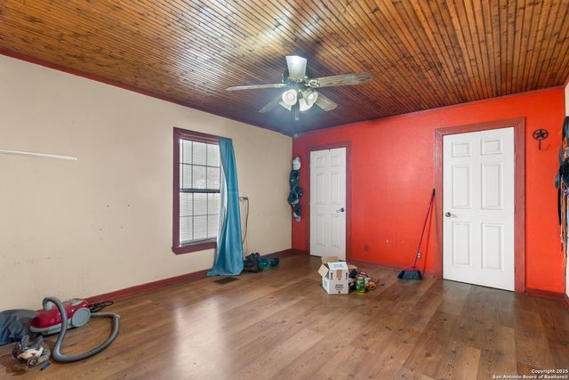 1350 Fm 538, Stockdale, TX 78160