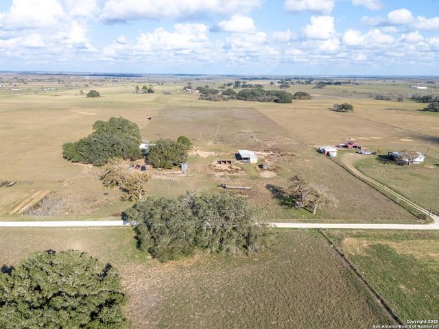 1350 Fm 538, Stockdale, TX 78160