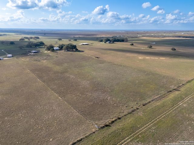 1350 Fm 538, Stockdale, TX 78160