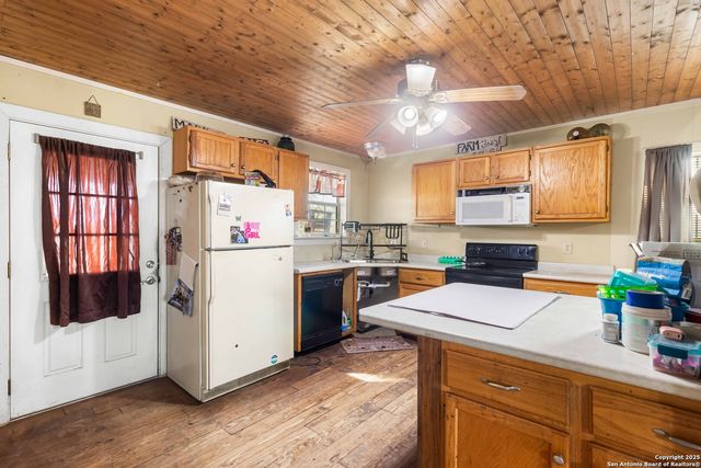 1350 Fm 538, Stockdale, TX 78160