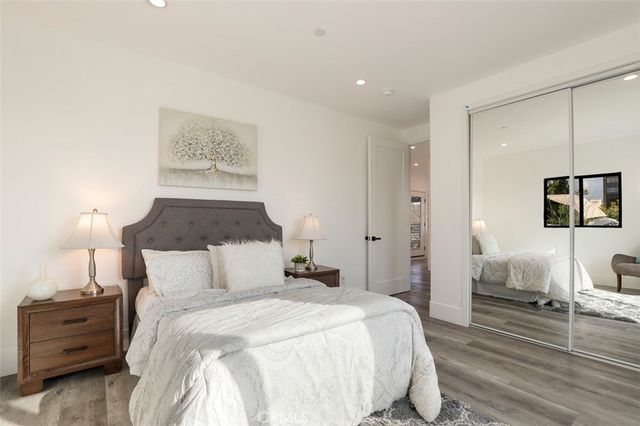 5200 Avenida Oriente, Tarzana, CA 91356