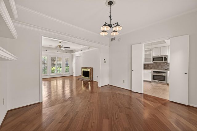 11711 Memorial Drive 659, Houston, TX 77024