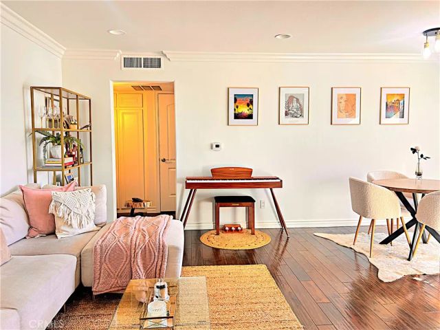 4466 Coldwater Canyon 101, Studio City, CA 91604