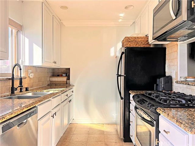 4466 Coldwater Canyon 101, Studio City, CA 91604