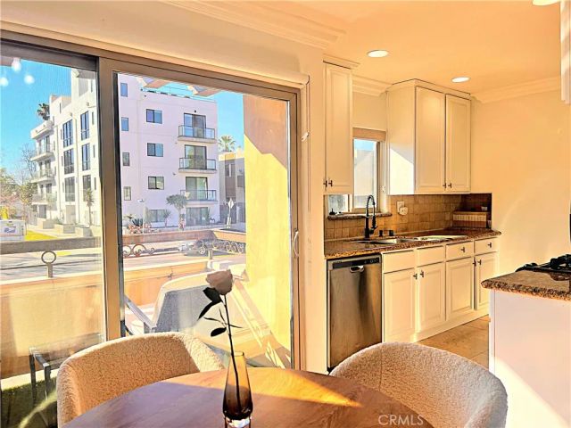 4466 Coldwater Canyon 101, Studio City, CA 91604