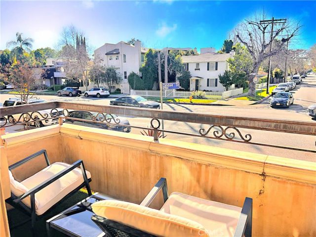 4466 Coldwater Canyon 101, Studio City, CA 91604