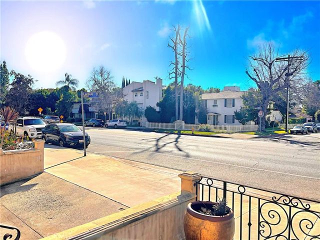 4466 Coldwater Canyon 101, Studio City, CA 91604