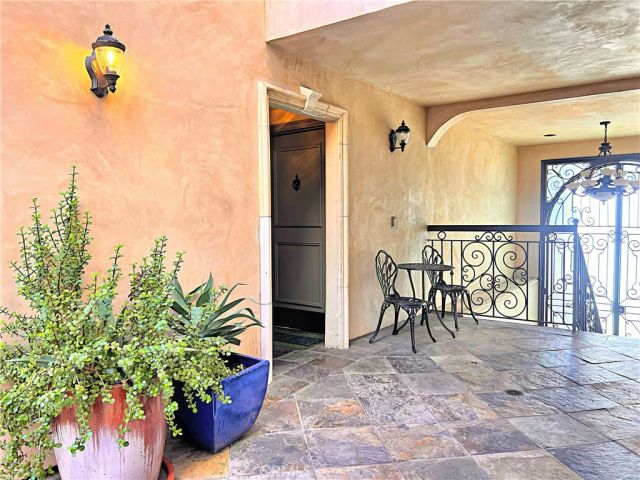 4466 Coldwater Canyon 101, Studio City, CA 91604