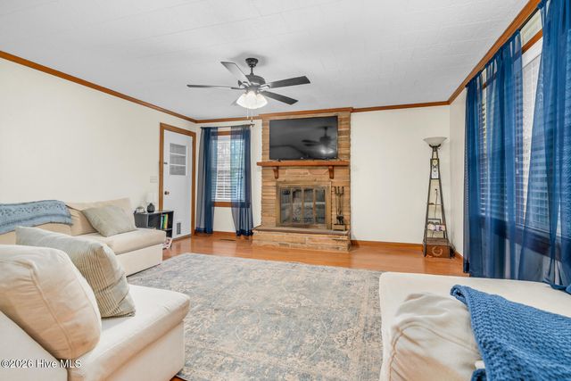 384 Snow Hill Street, Ayden, NC 28513