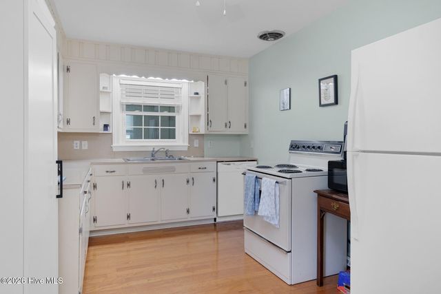 384 Snow Hill Street, Ayden, NC 28513