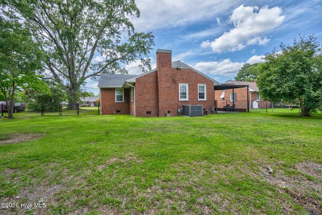384 Snow Hill Street, Ayden, NC 28513