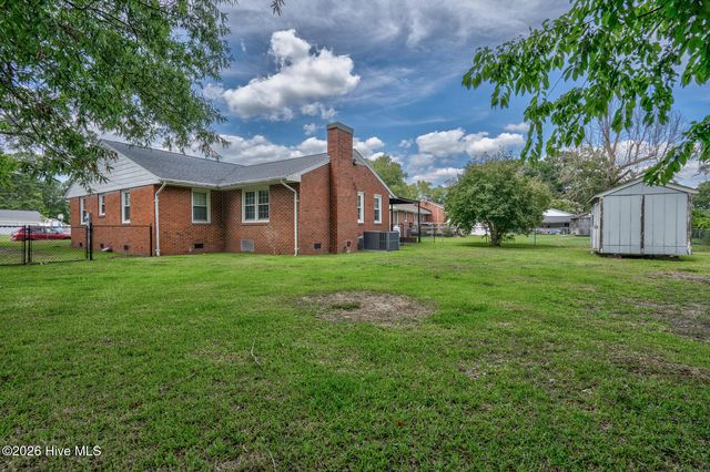 384 Snow Hill Street, Ayden, NC 28513