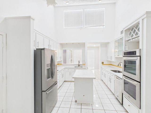 7611 Hopewell Lane, Houston, TX 77071