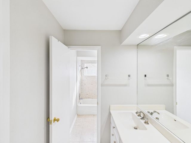 7611 Hopewell Lane, Houston, TX 77071