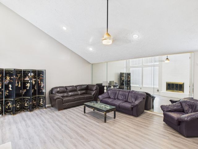 7611 Hopewell Lane, Houston, TX 77071