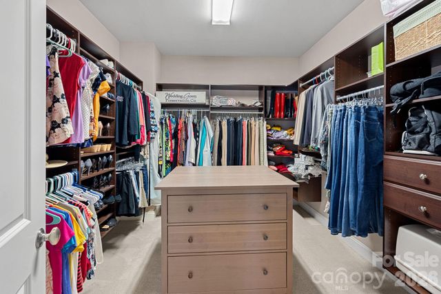 9903 Manor View Drive NW, Concord, NC 28027