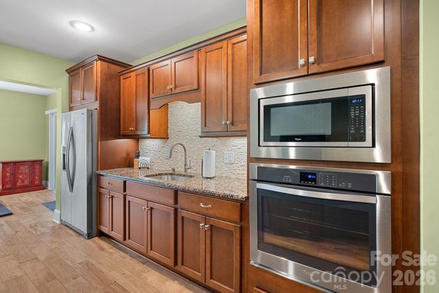 9903 Manor View Drive NW, Concord, NC 28027