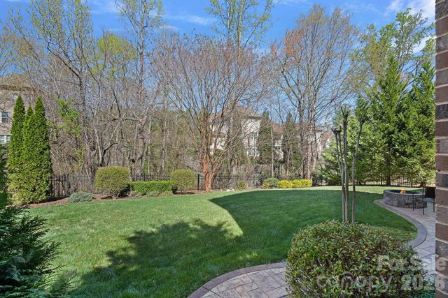 9903 Manor View Drive NW, Concord, NC 28027