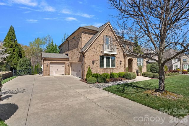 9903 Manor View Drive NW, Concord, NC 28027