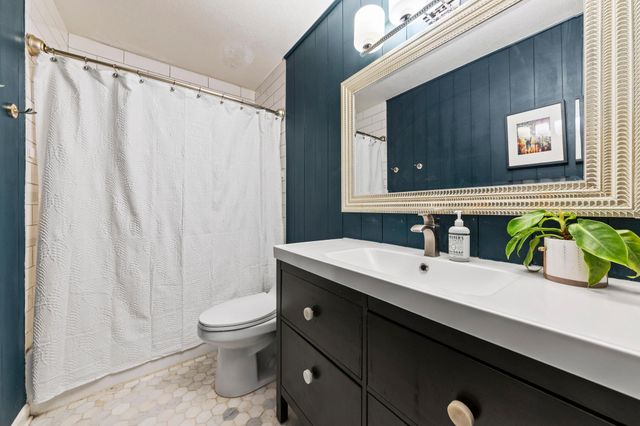 16851 Javelin Avenue, Lakeville, MN 55044