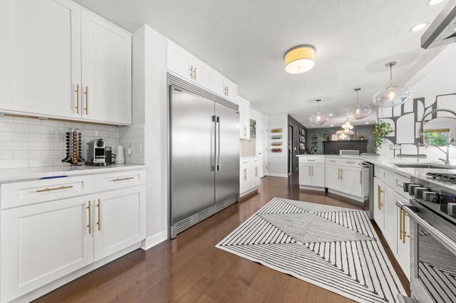 16851 Javelin Avenue, Lakeville, MN 55044