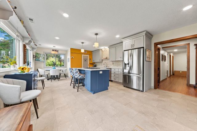 16851 Javelin Avenue, Lakeville, MN 55044