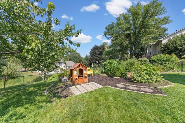 16851 Javelin Avenue, Lakeville, MN 55044
