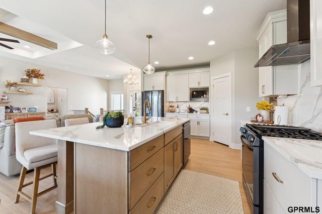 12511 Schirra Circle, Papillion, NE 68046